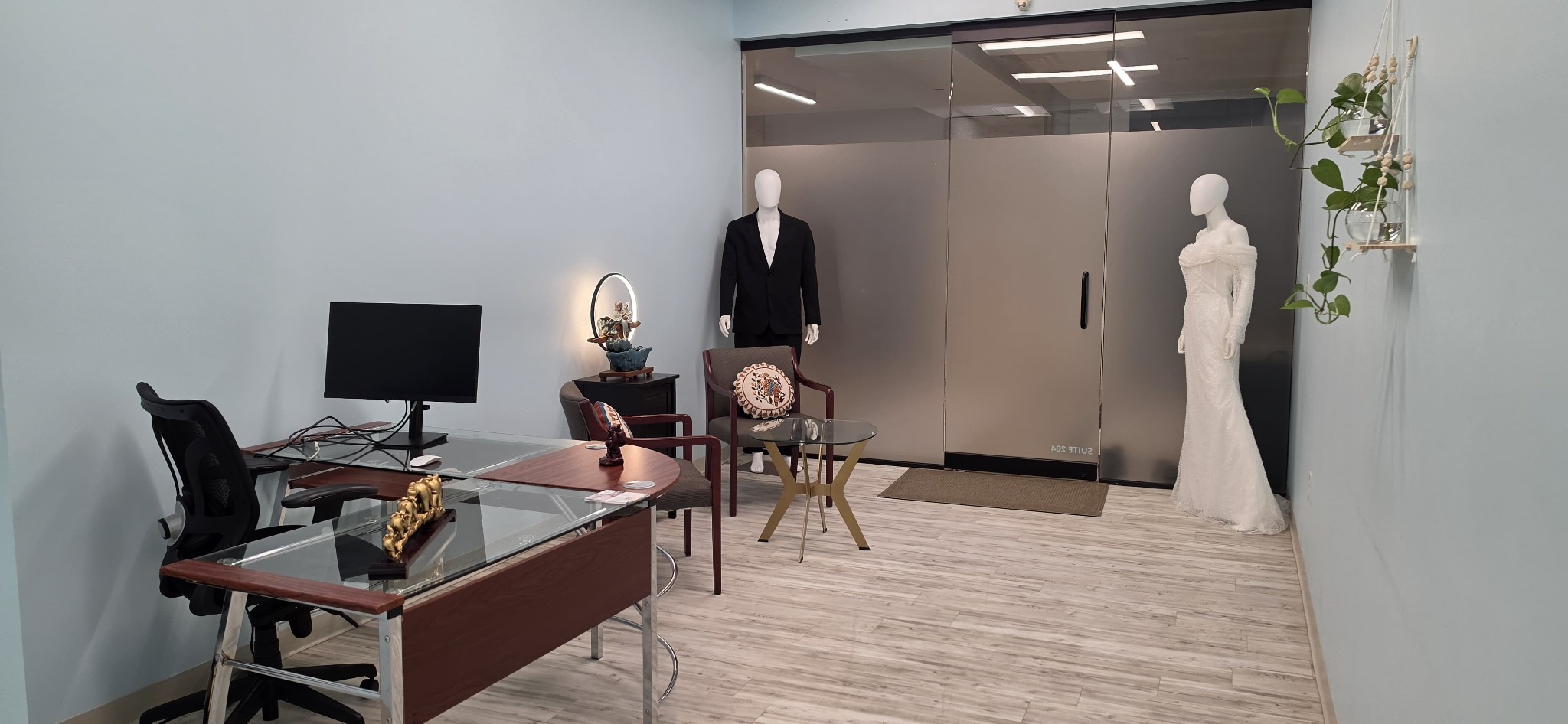 H&L Bridal store interior